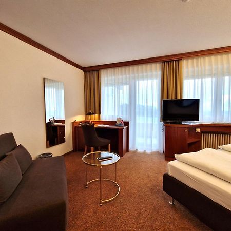 Badhotel Restaurant Stauferland Bad Boll Kültér fotó