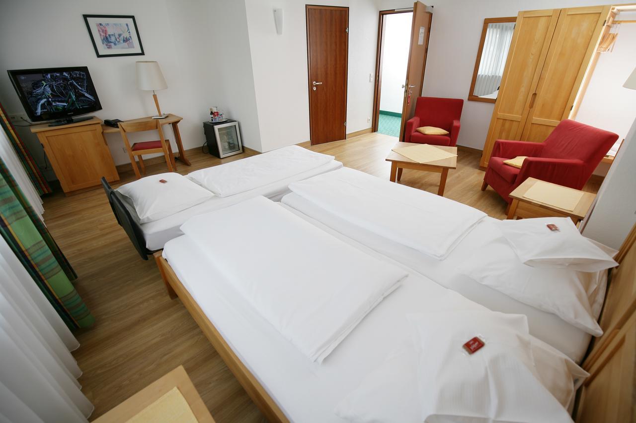Badhotel Restaurant Stauferland Bad Boll Kültér fotó