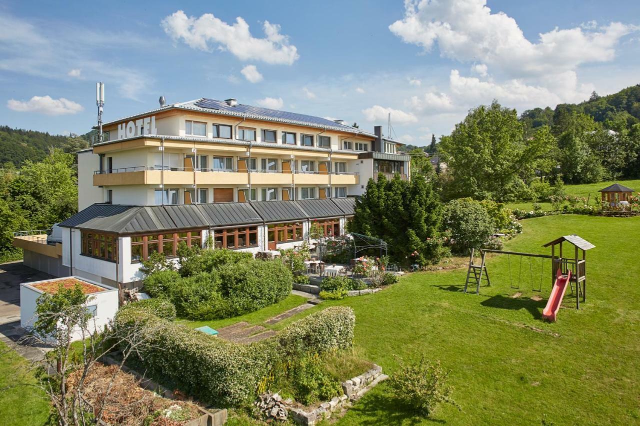 Badhotel Restaurant Stauferland Bad Boll Kültér fotó